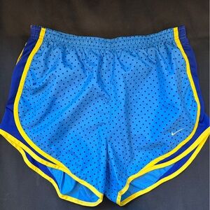 Nike tempo short blue polka dot M